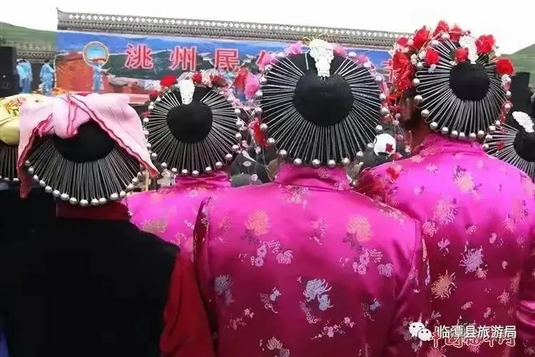 特殊汉族群体及服饰,清汉女和旗女服饰区别