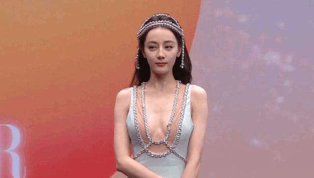 热巴杨颖红毯造型,芭莎红毯杨紫热巴杨颖赵丽颖