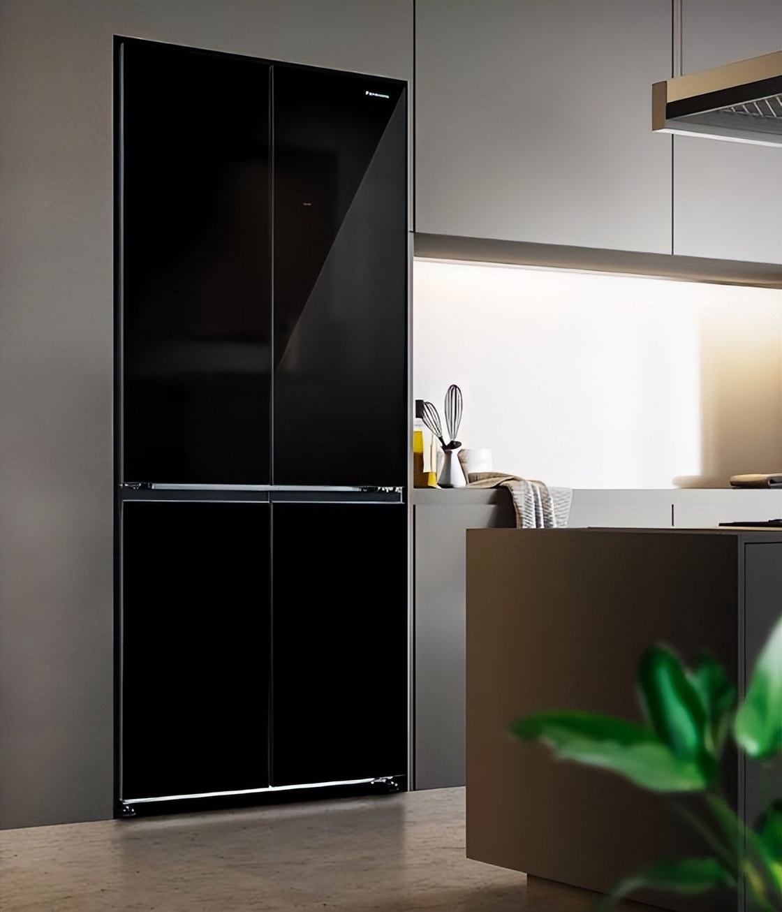 哪个冷冻式冰箱比较好一点,冷冻比冷藏大的小型冰箱推荐