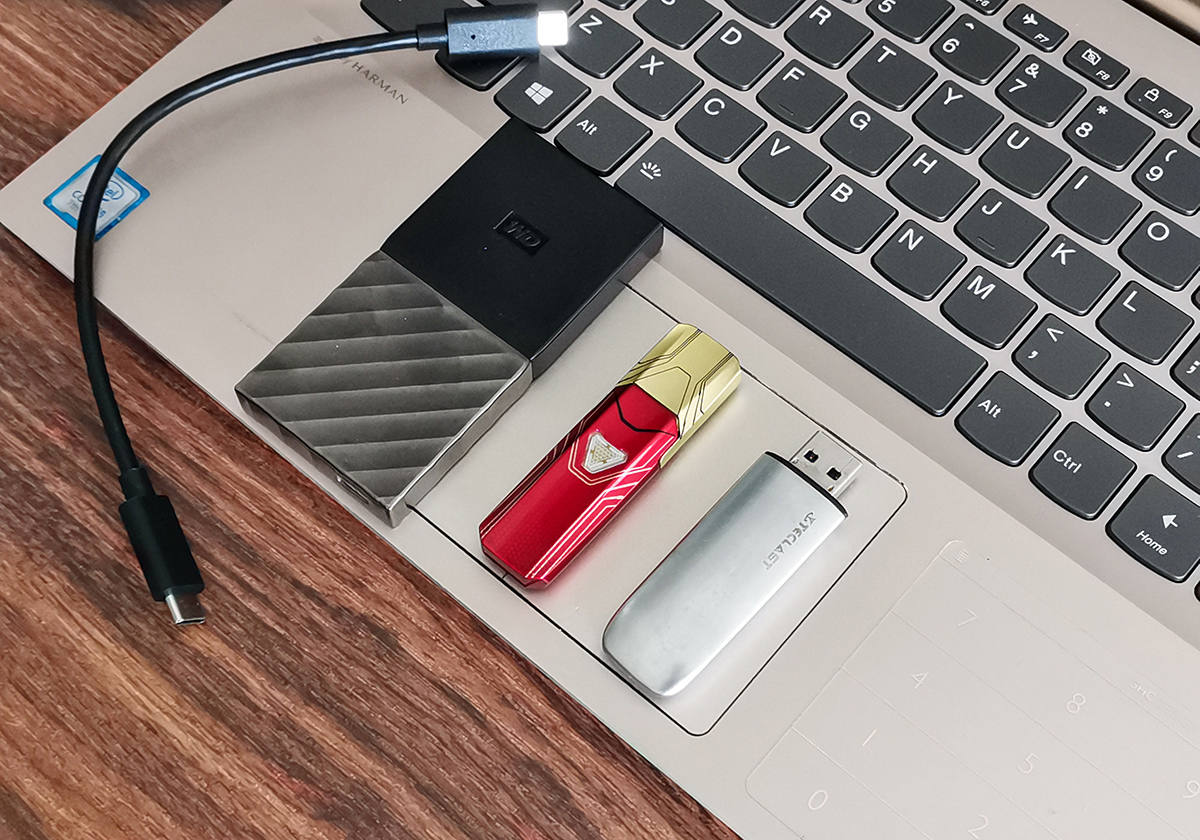 你用过USSD固态U盘吗，比普通U盘快五倍，外形神似钢铁侠