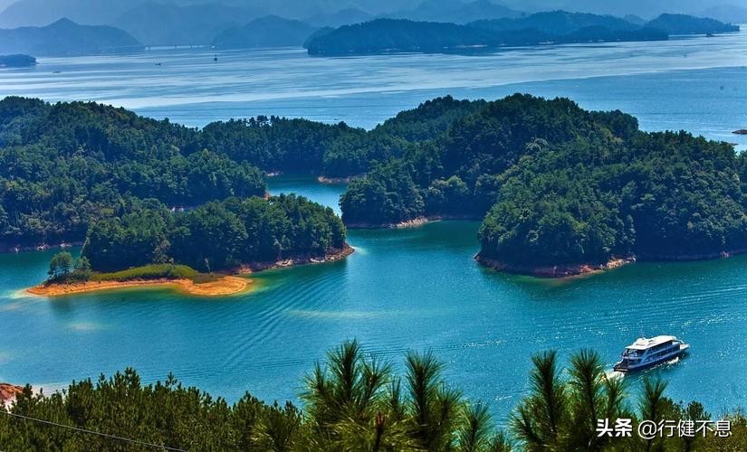 西湖荷花诗句古诗大全,荷花美景的诗句大全