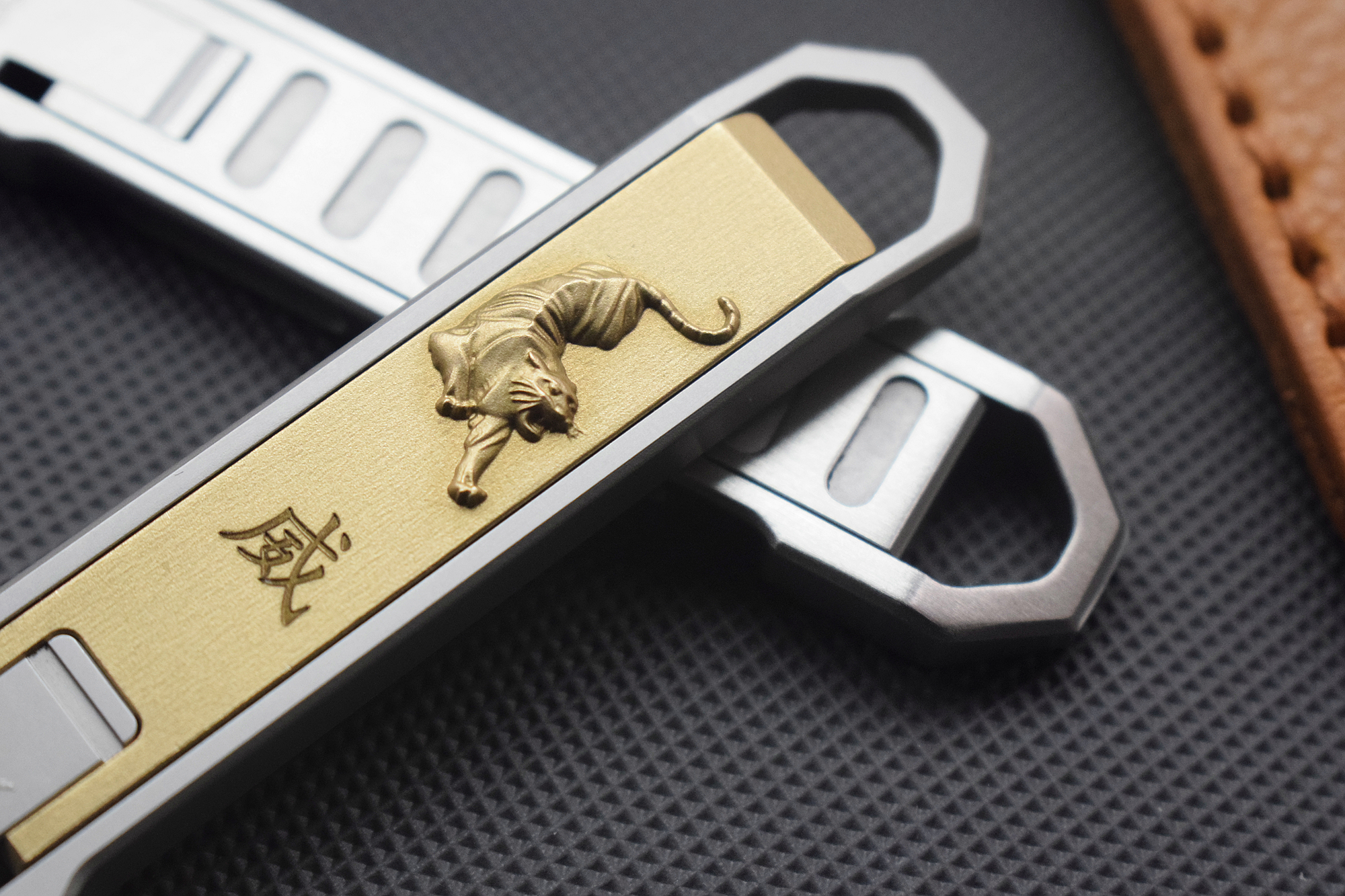 小器多用，虎虎生威！FEGVE费戈虎年贺岁版指甲钳体验