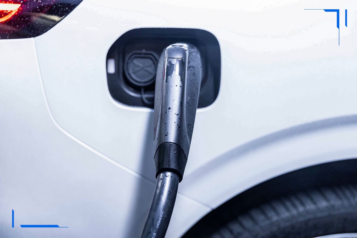 小鹏g9可以在车上唱歌吗,小鹏g9送随车充吗