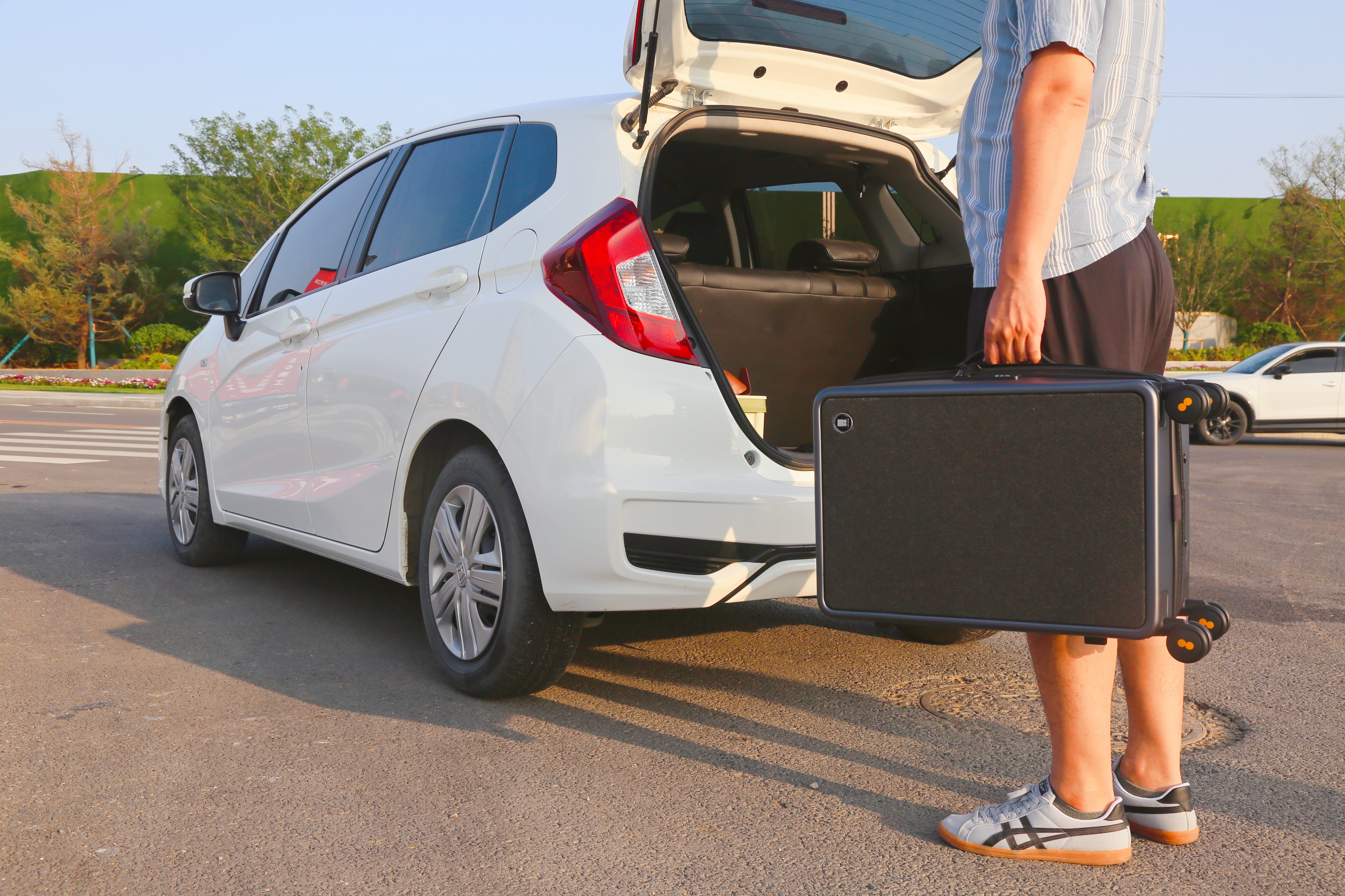 地平线8号行李箱和小米90分旅行箱,行李箱高颜值容量大地平线8号