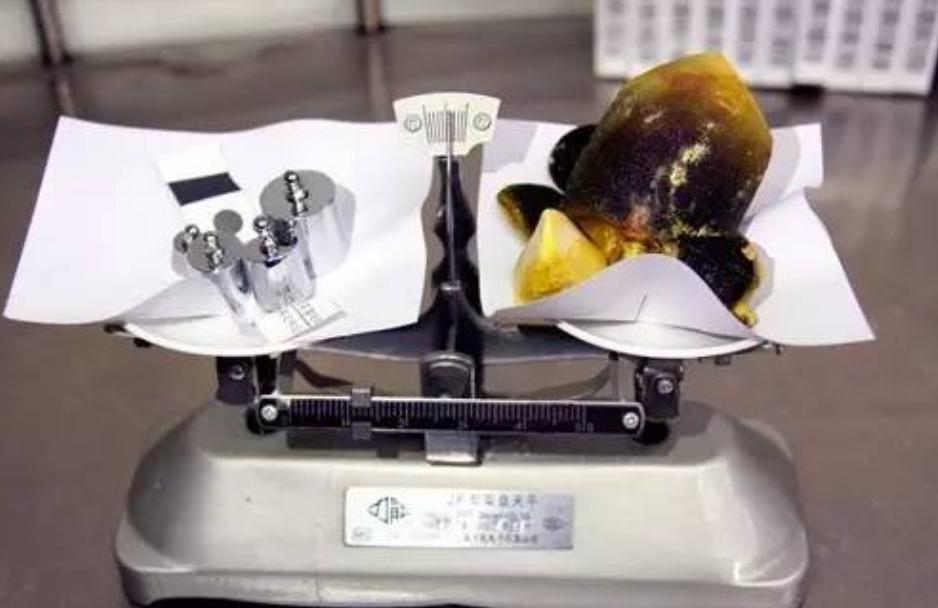 七旬阿婆体内有200多颗结石,七旬阿婆完全吃素体内都有结石