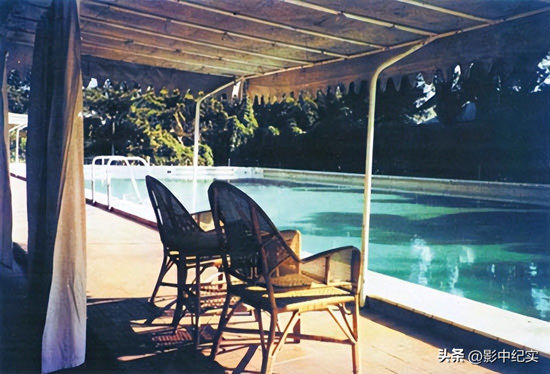 1949年，是谁提议将中南海，作为*党**中央办公地点的？