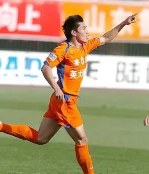 10座奖杯，永远的10号传奇