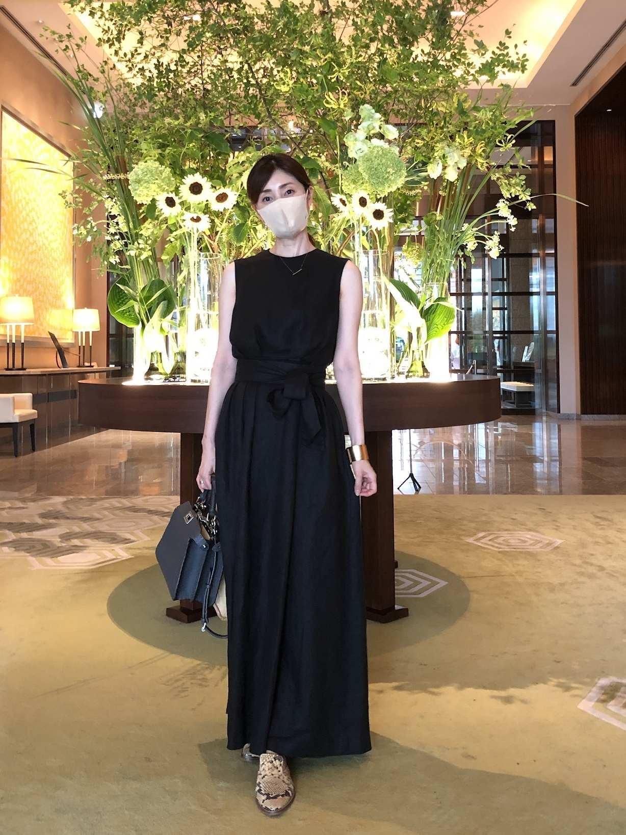 上了年纪的女人穿裙子,年龄大的女人穿什么裙子好看