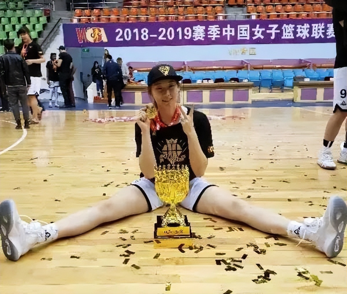 一个女孩的篮球之路,篮球女孩成长过往