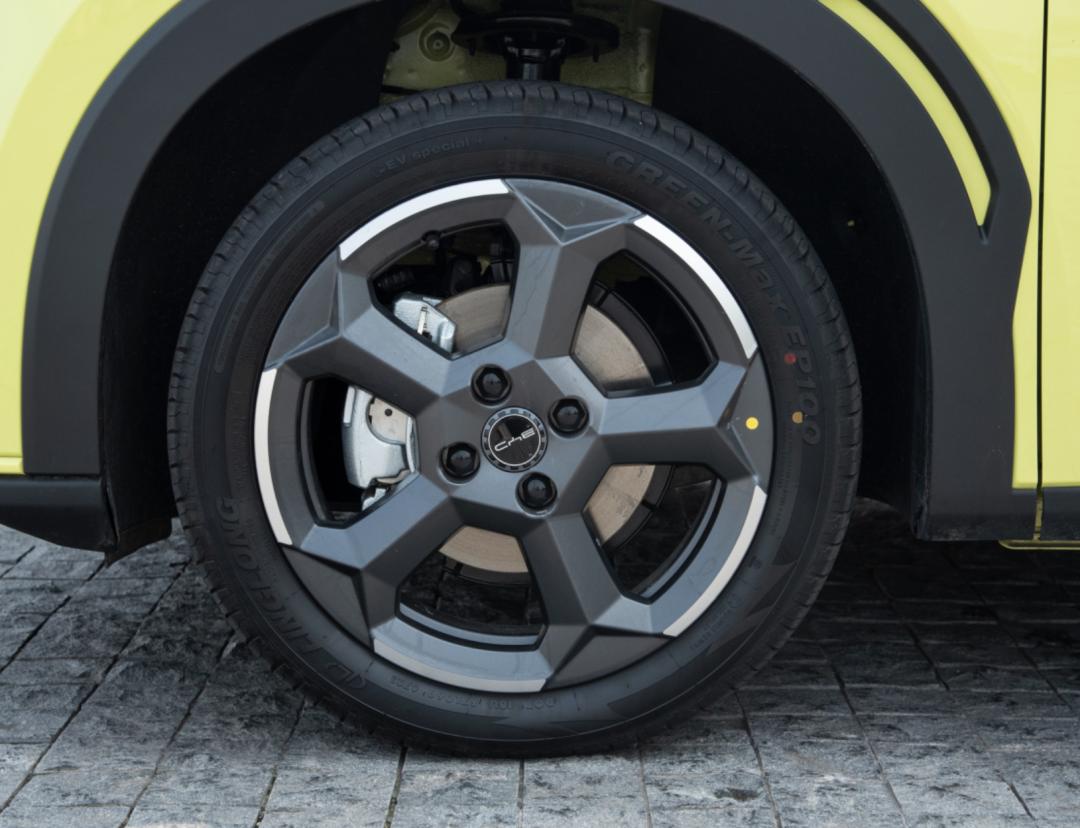 现在新款车配的热门轮胎型号,车展国产轮胎最全配套汇总