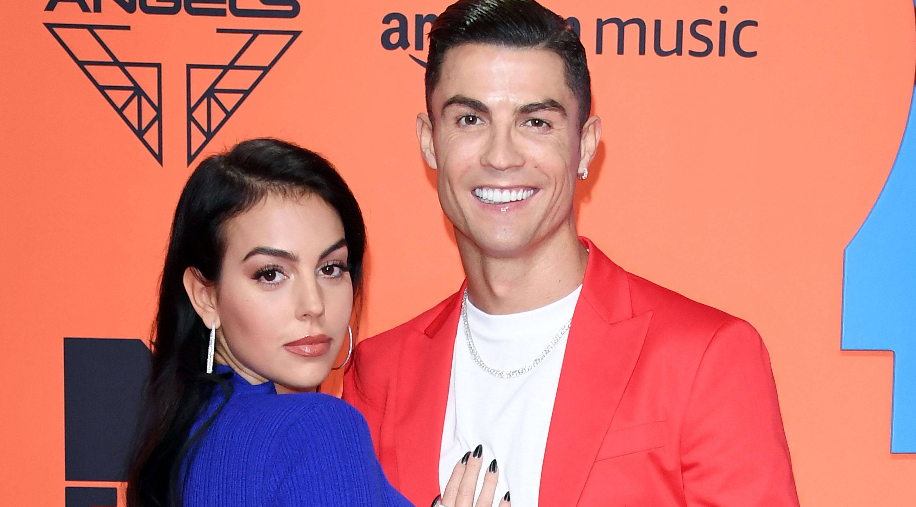 c罗年薪2亿欧为啥没有詹姆斯高,c罗凭什么那么红