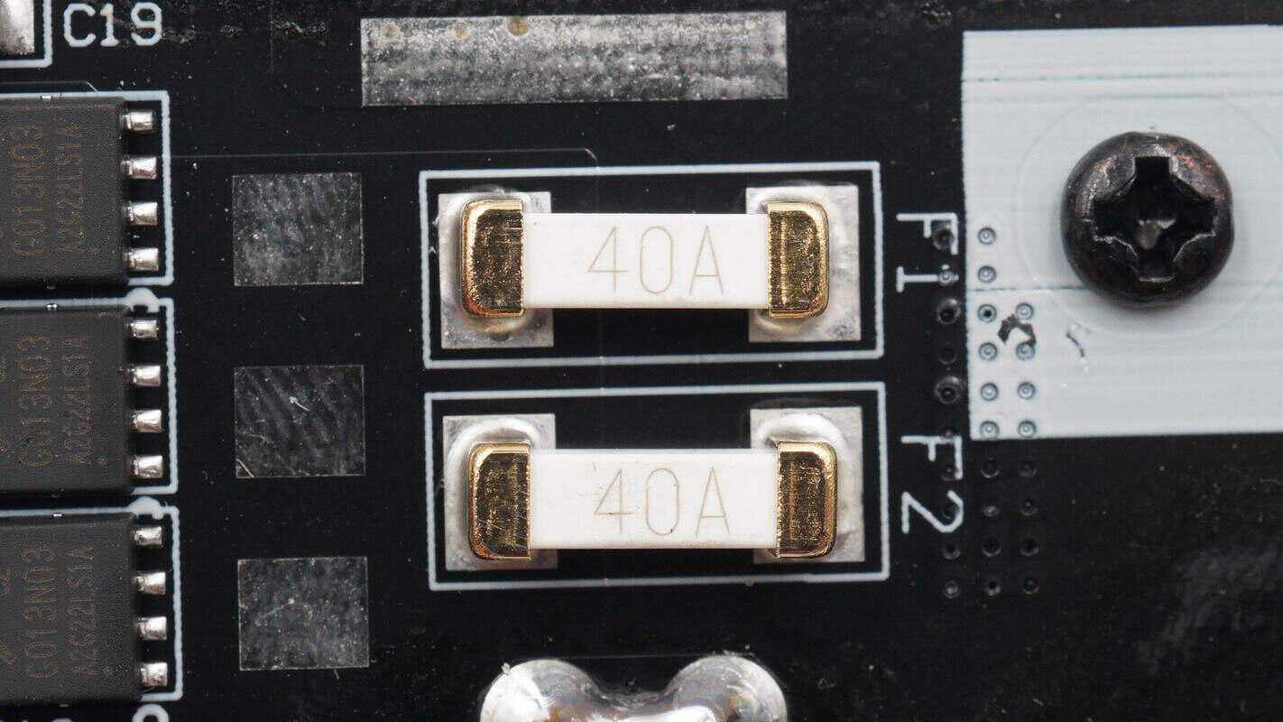 倍思新款150w逆变器,倍思500w车载逆变器