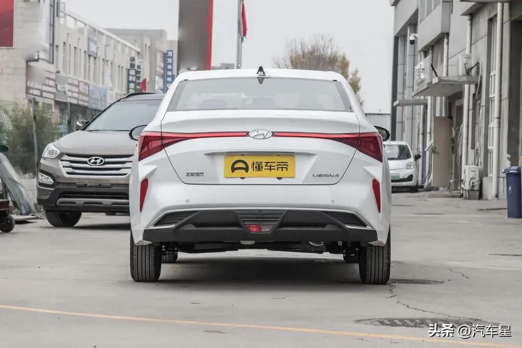 18款现代悦纳自动挡1.4最低落地价,新款悦纳小型车