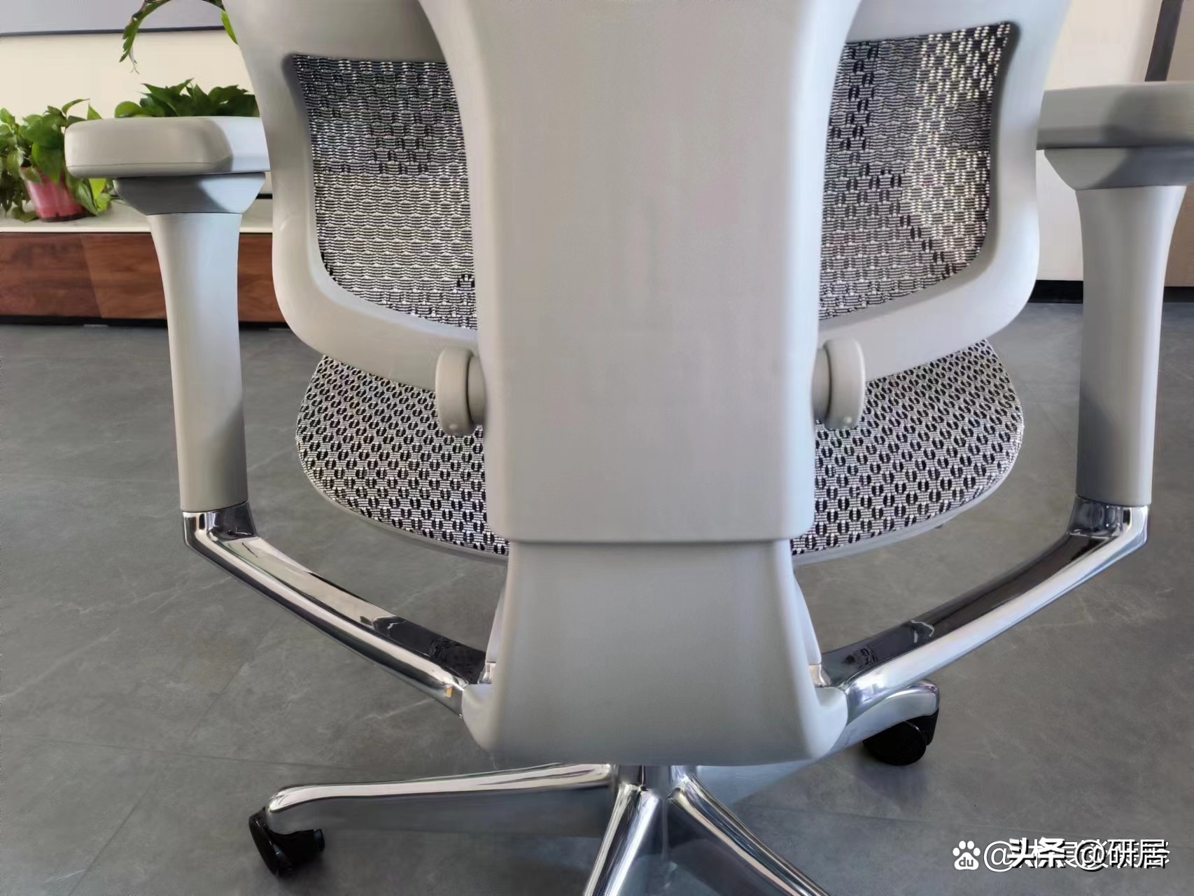 保友优人体工程学椅,保友优旗舰2代适合大体重吗