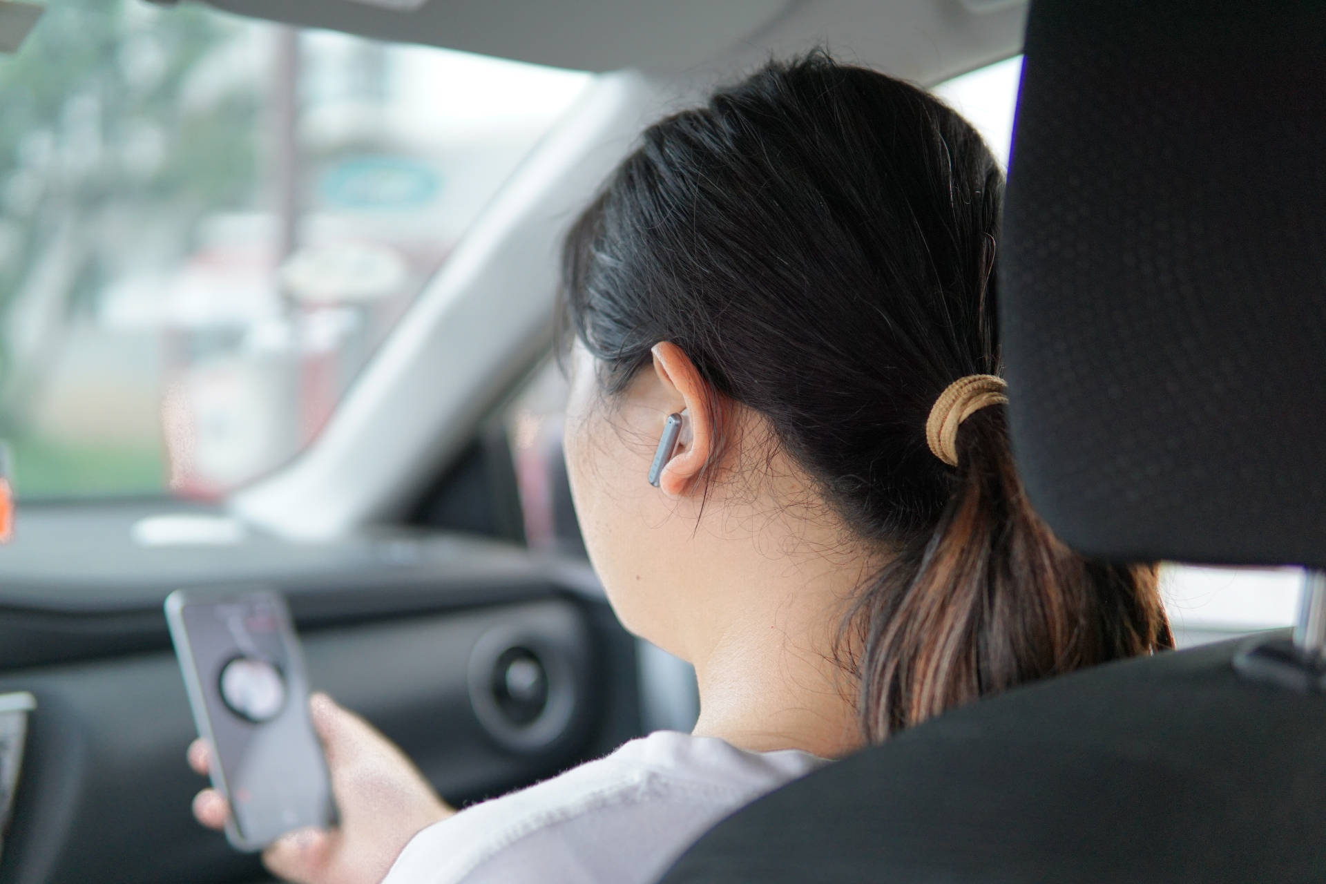 fiil耳机和华为耳机哪个好,fiil耳机第一款发布会