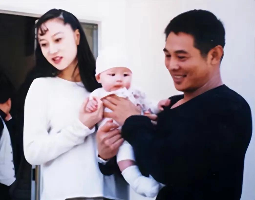 李连杰老了的图片,李连杰近照苍老似老头