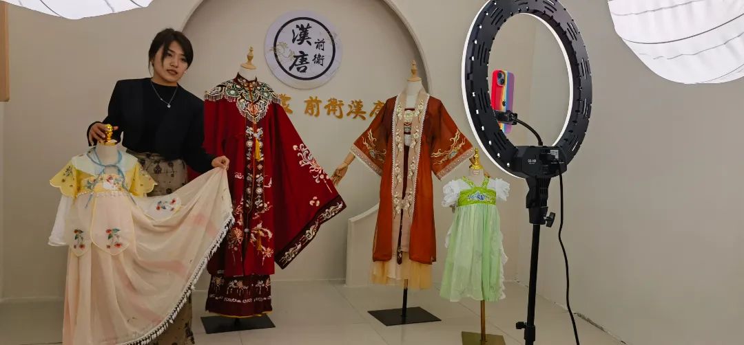 曹县儿童汉服唐装,曹县儿童冬季汉服古装9-12岁