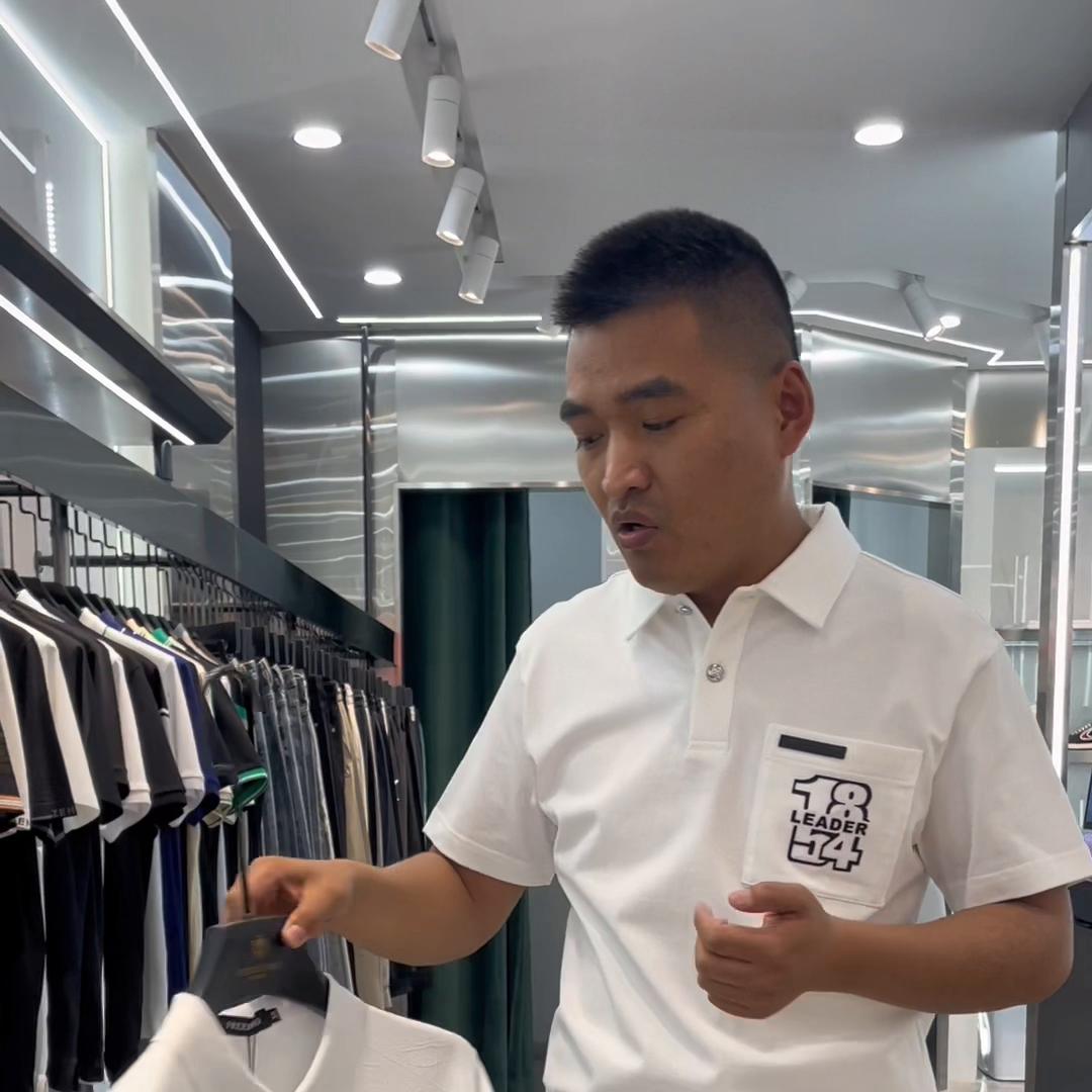 给大家介绍一位新朋友,给大家介绍个新朋友