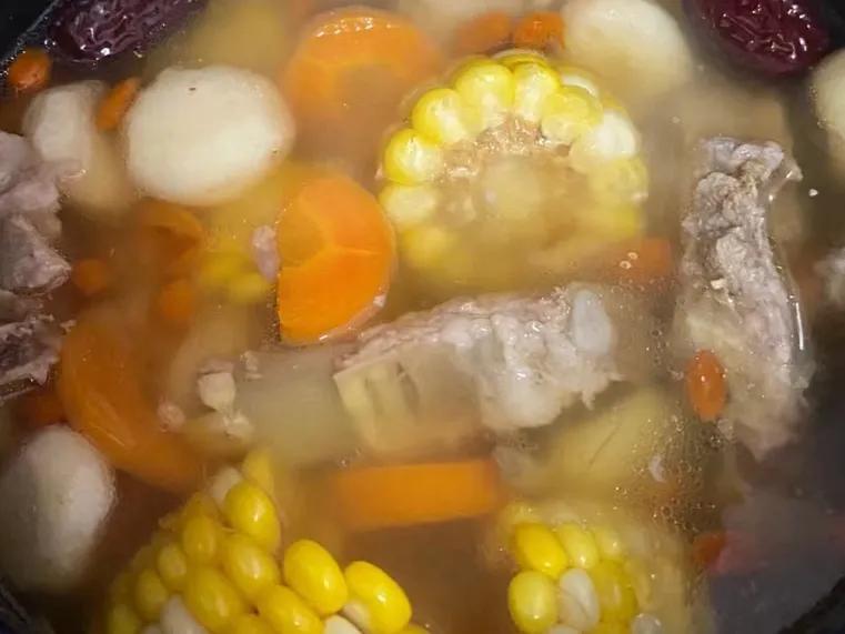 滋阴降火的炖汤配方,祛湿养胃止咳炖汤