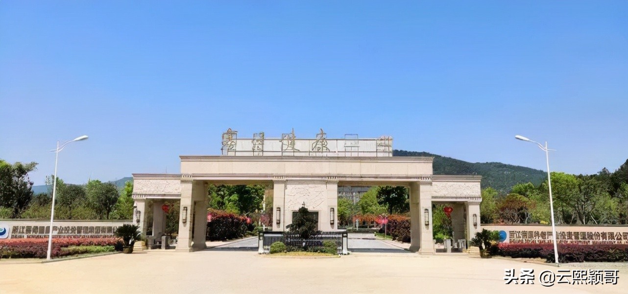 正月里的好天气，恰似春暖花开的季节，充满着出游的好心情