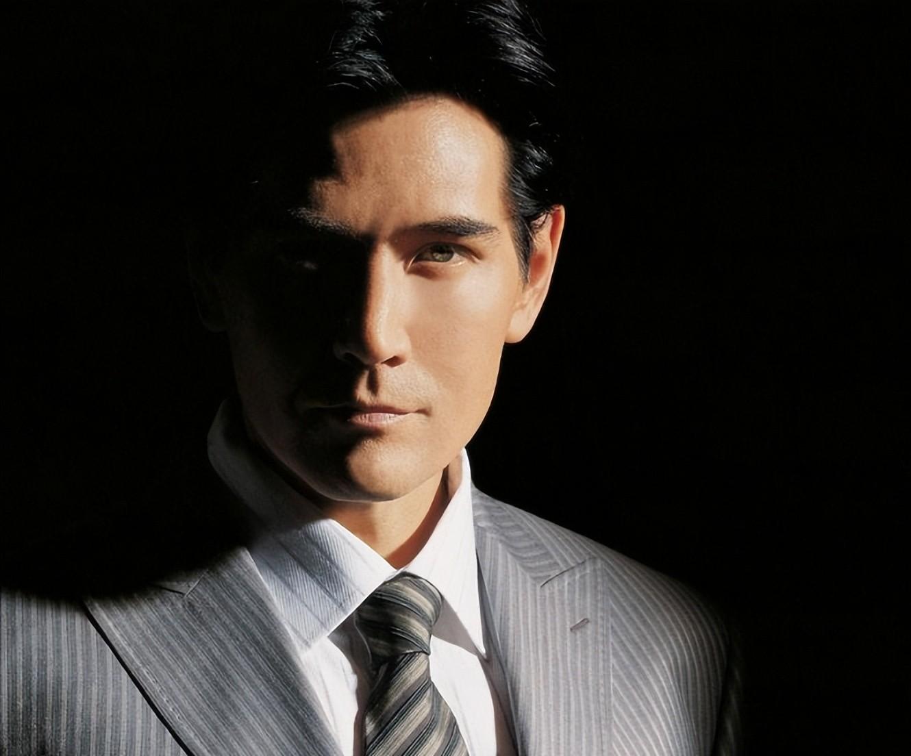 费翔感慨人生,费翔的人生经历