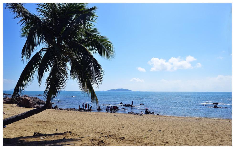 6旬老人流落异乡24年难归家,七旬老人卖车自驾游