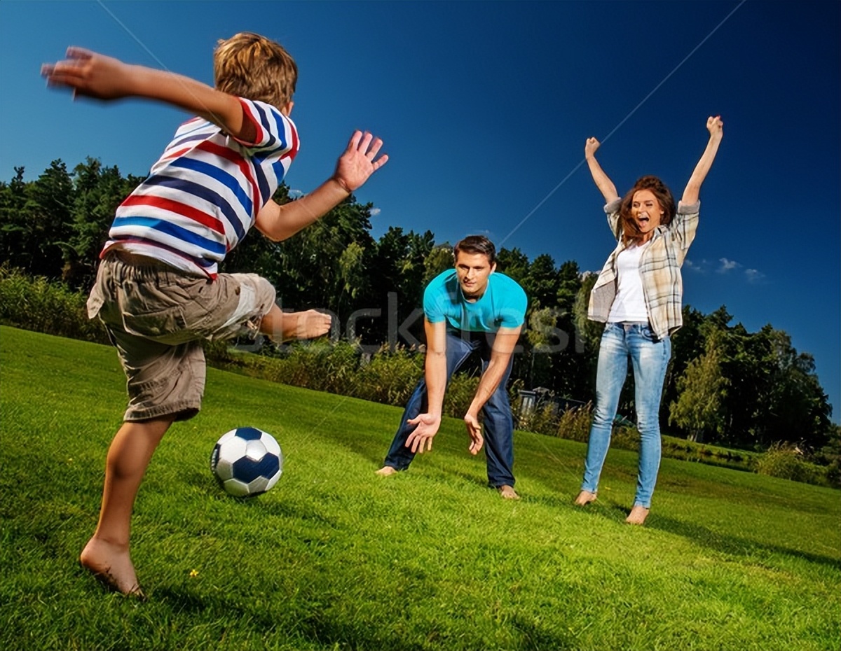 足球D级教练员培训班讲解,足球c级教练员培训教程