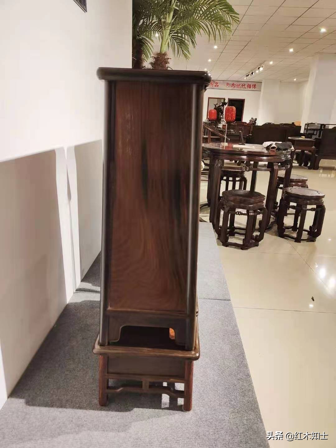 济宁老挝大红酸枝红木圆角柜,大红酸枝老料精品明式独板圆角柜