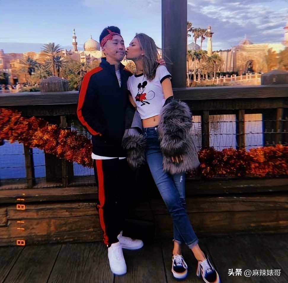 网红Naomi这3000字的小作文看得我脸红，没有羞耻心是真可怕啊