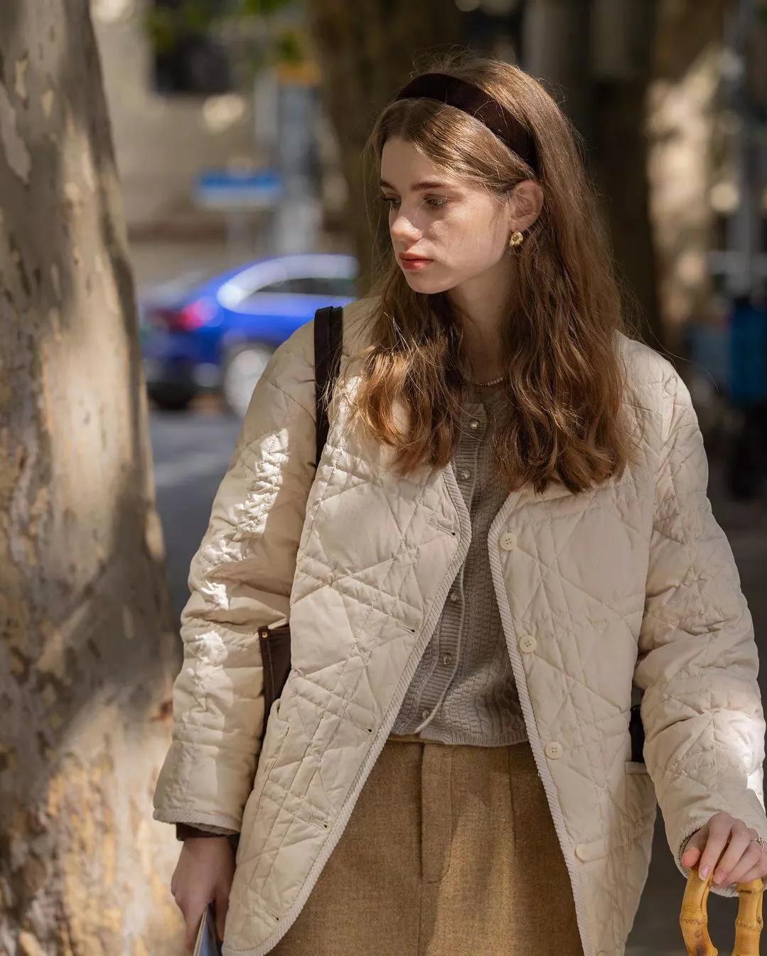 派克大衣和羽绒服哪个保暖好,冬季羽绒服建议选买这3种颜色