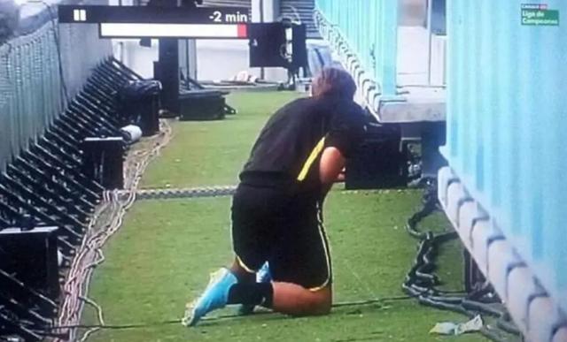 美女跑马拉松完整视频,跑马拉松美女冲刺