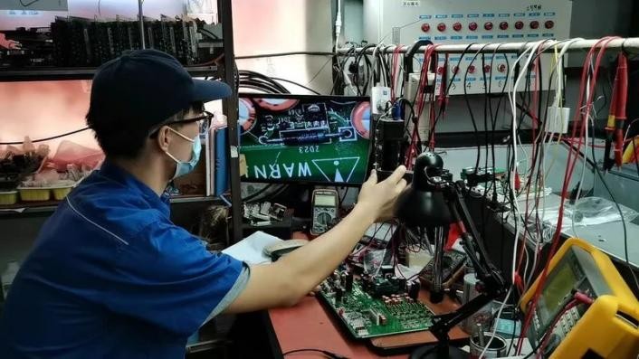 牛！上海13名本科生：“组队”开公司，解决关键难题，拿下300万意向订单！