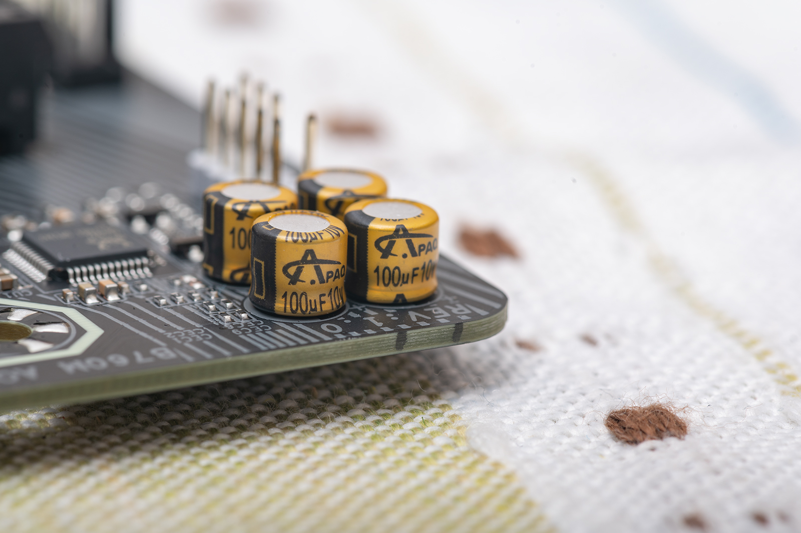 13代酷睿i5处理器能打csgo吗,13代和十二代酷睿i5核显游戏测评