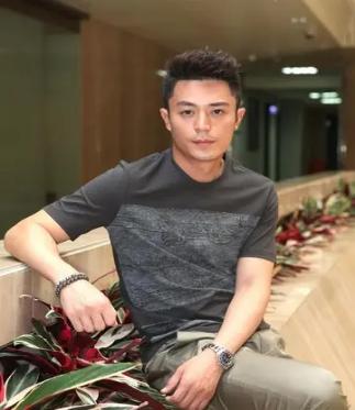 被骂滚出中国的林心如,终于为她的狂妄自大付出代价