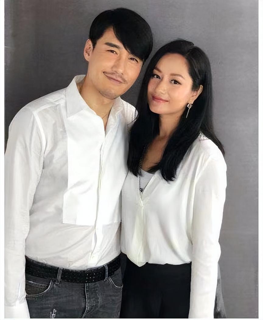 胡兵和瞿颖一起走秀,瞿颖为胡兵庆生