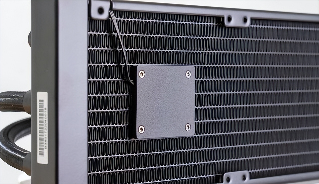 积至神光240一体式cpu水冷散热器,240水冷跟360水冷有什么区别