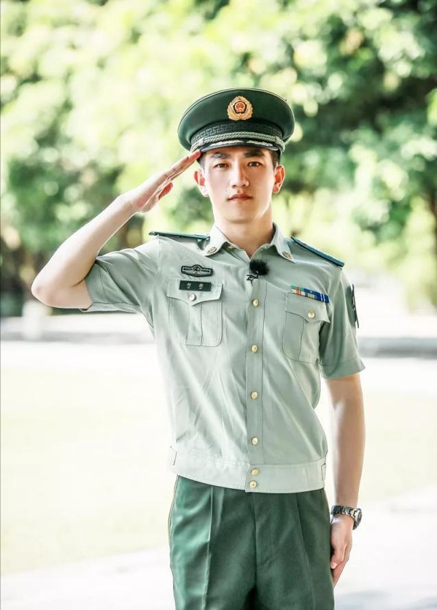 黑料女王的逆袭凶手,张馨予何捷早期照片