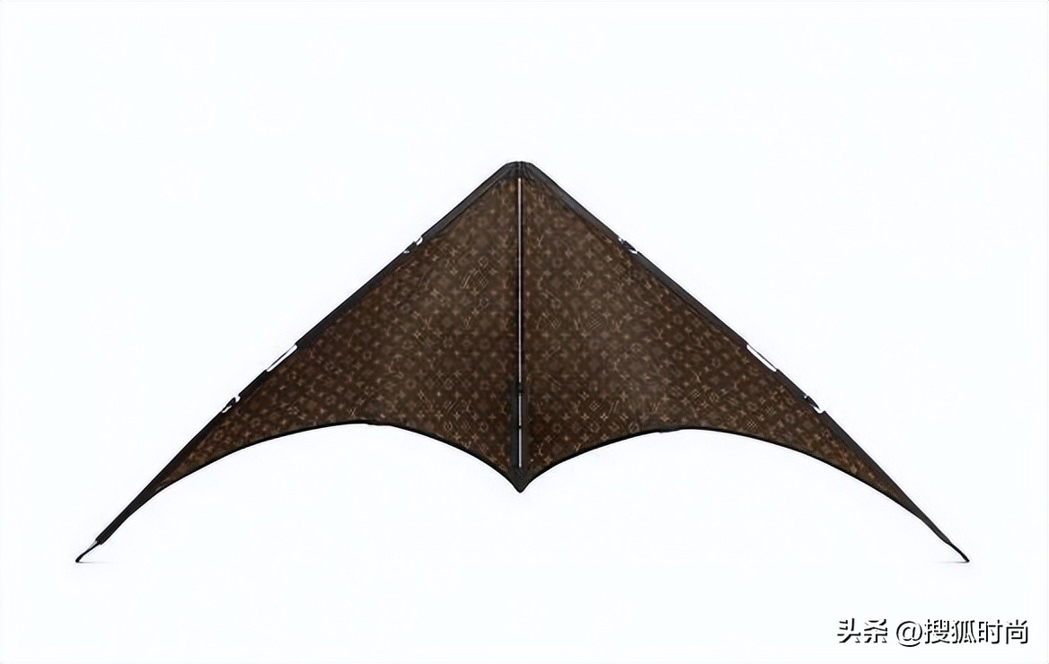 巴黎世家推出12000元垃圾袋,巴黎世家一万二的垃圾袋在哪里买