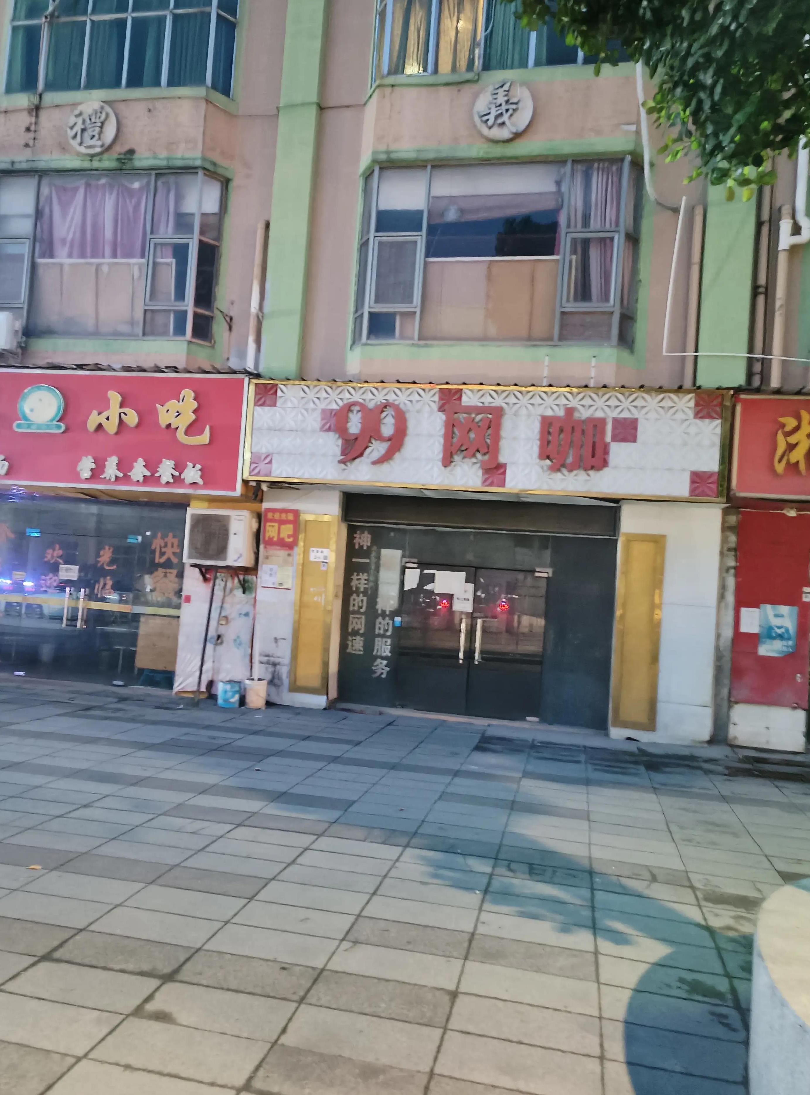 当新安厂解散的消息传来，周边的商家们纷纷感到了无法...