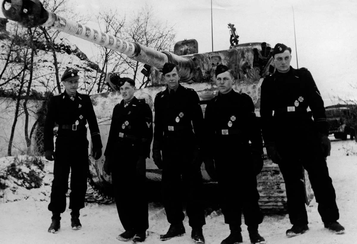 硬核模式武器战输出手法教学,硬核军事解说