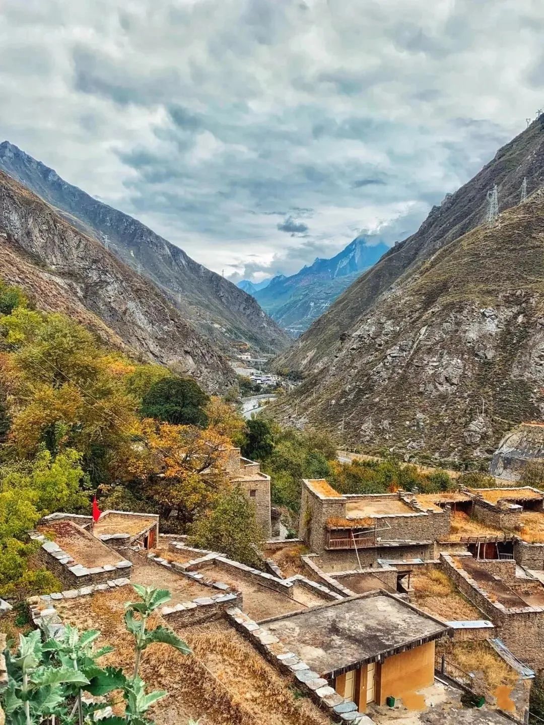 阿坝州十三个县哪个县最大,阿坝州十三个县城全景