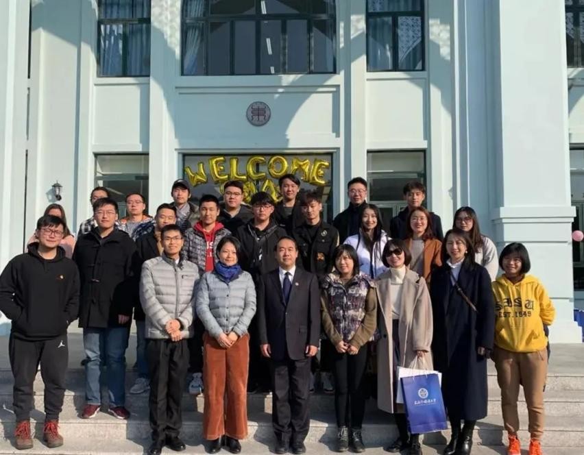 就业率100%，毕业入职央视、外交部！上海名校“硬核专业”火了！