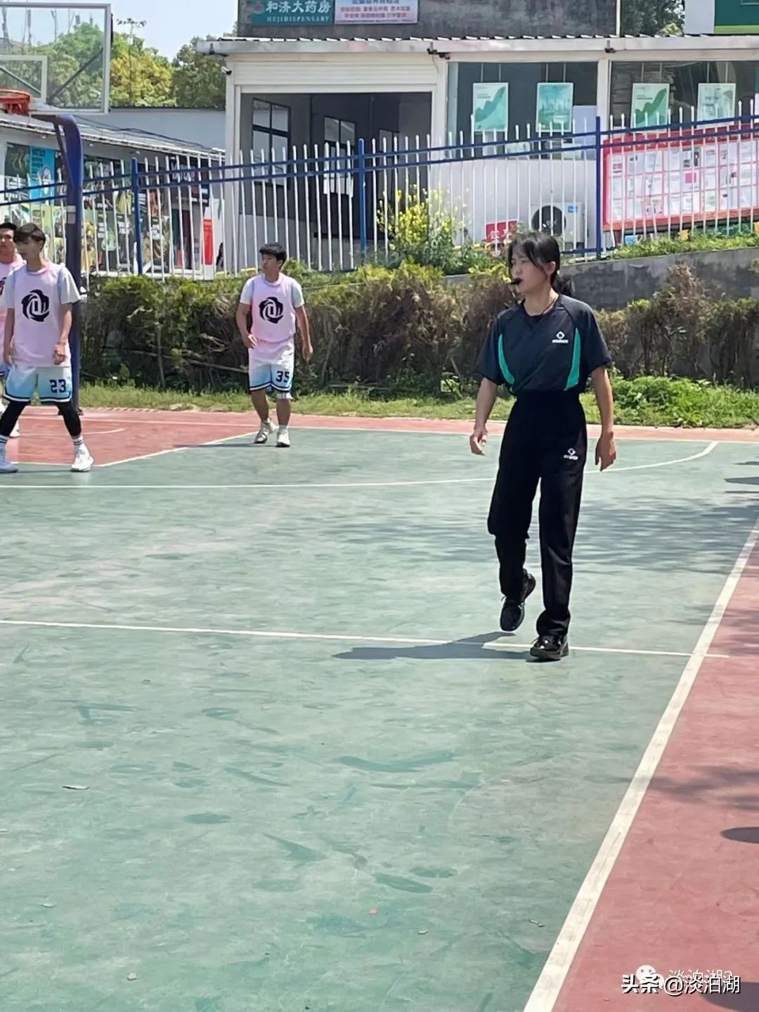 英姿飒爽的女裁判员,英姿飒爽篮球裁判