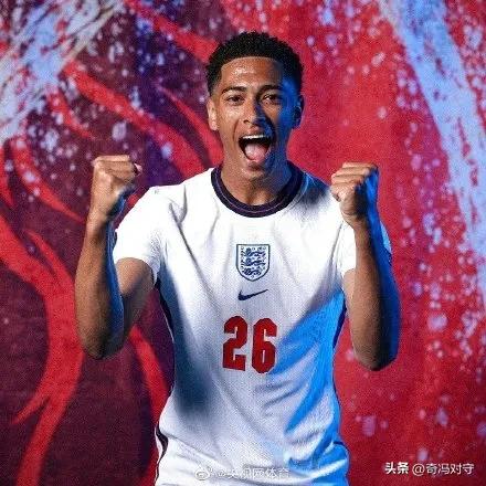 足坛十大新星之贝林厄姆,足球世界赛季最佳贝林厄姆