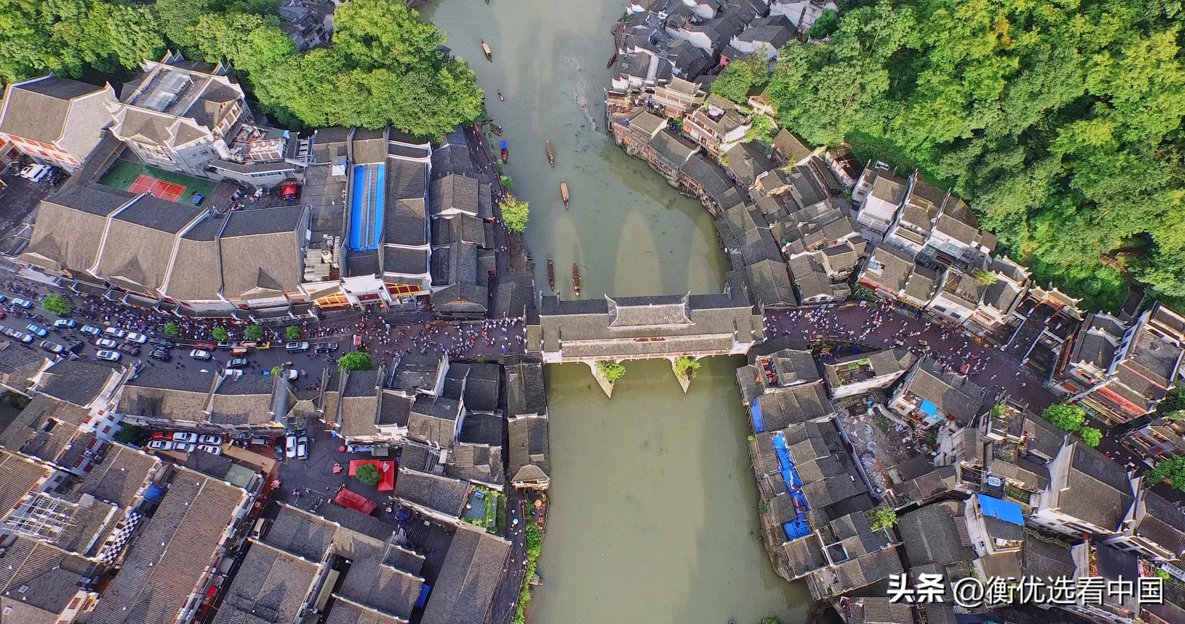 凤凰古城旅游停车避坑,凤凰古城酒吧避坑
