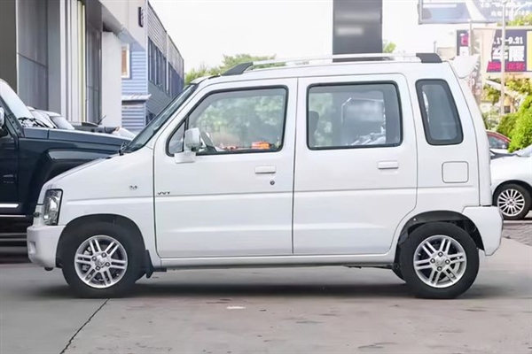 白菜价大空间车型,铃木北斗星真实成交价