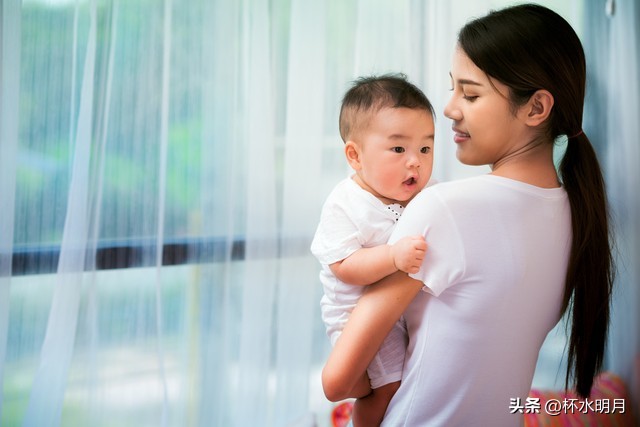 妈宝男老公把6000元工资交给婆婆，三口变阳无钱买药，傻眼（中）