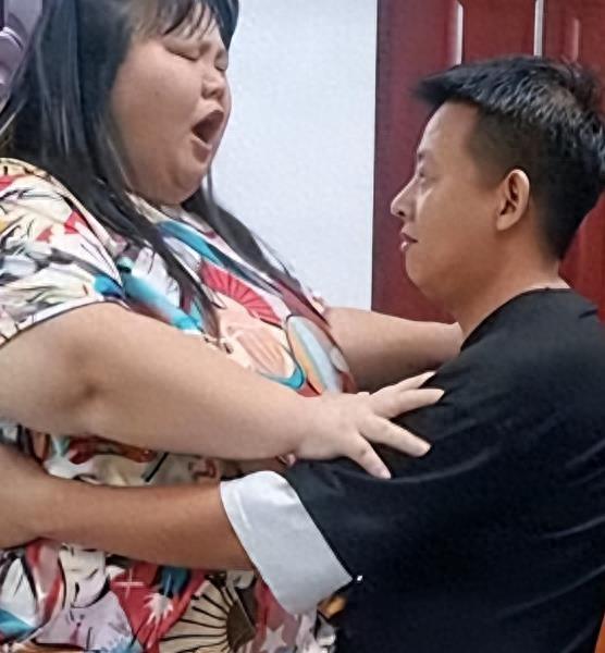 校花惨遭肥胖困扰,丈夫无情虐待,下场令人心酸唏嘘