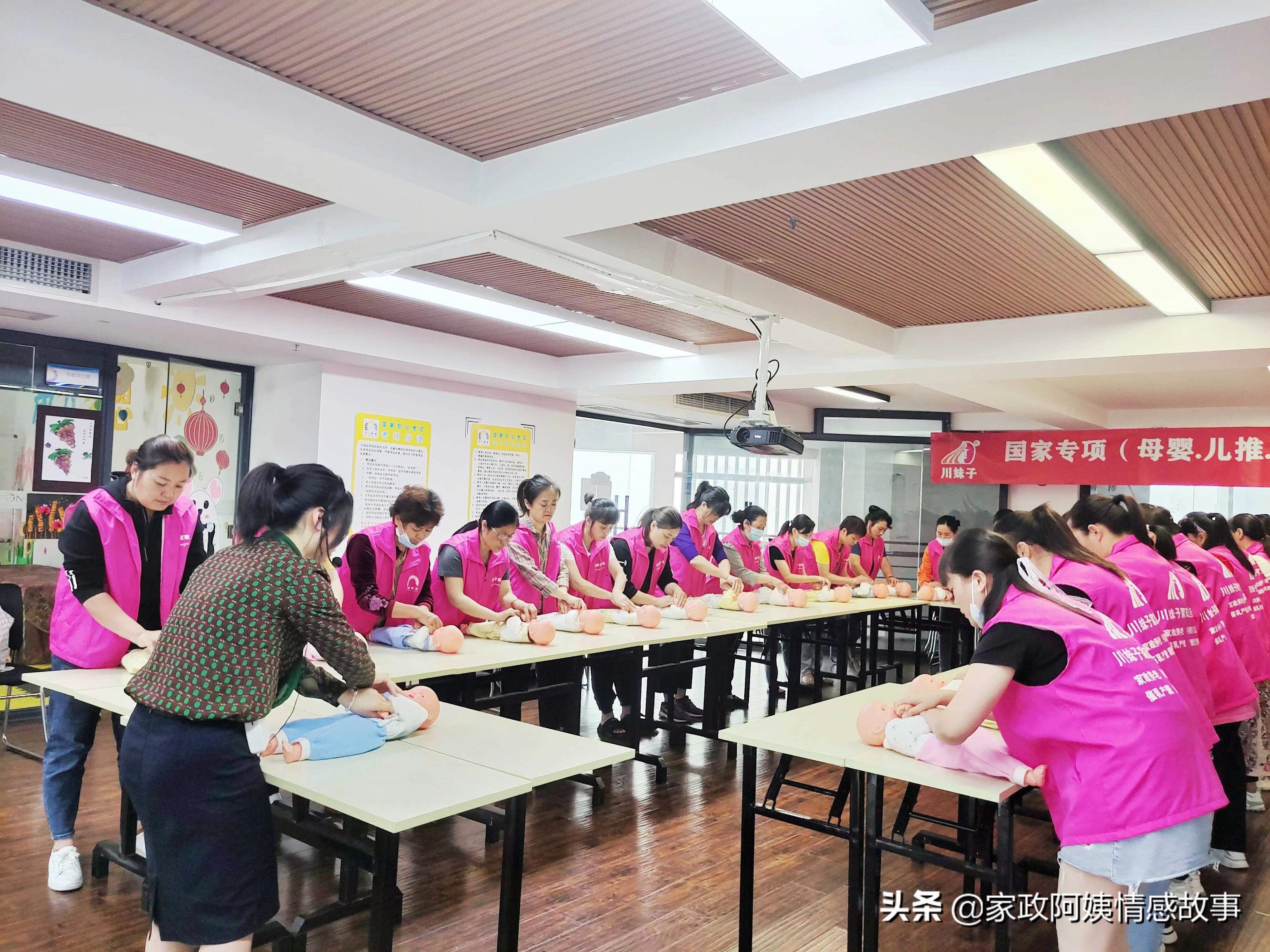 想学月嫂做月嫂需要了解哪些方面,好的月嫂应该具备什么样的条件