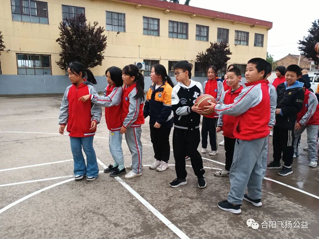 迎“篮”而上，追“球”快乐——环北、九龙社区壹基金儿童服务站